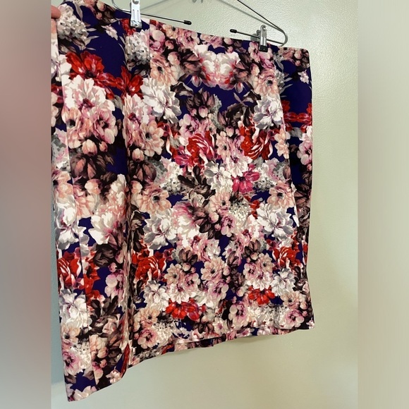 Talbots Dresses & Skirts - Talbots Womens Plus Lined Floral Boho Carrier Pencil Skirt Back Zip  22W New